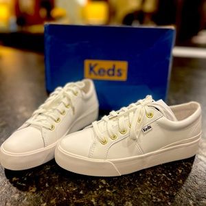 NEW Keds - Size 7.5